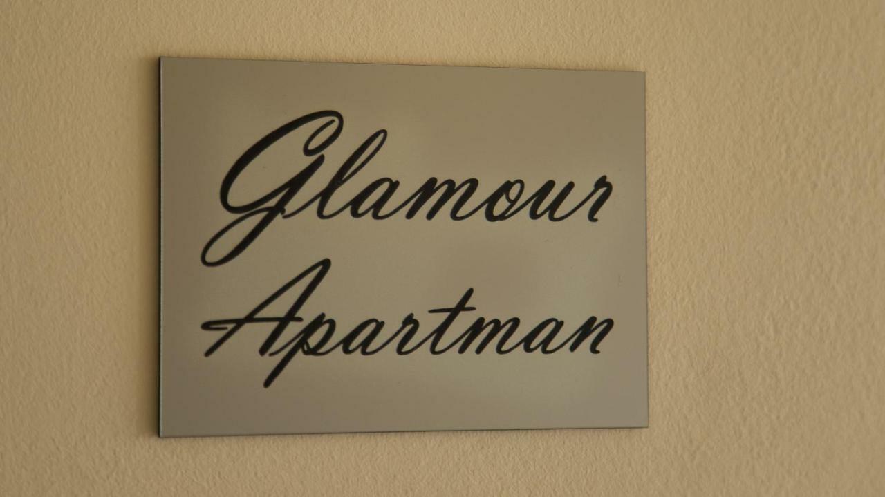 에게르 Glamour Apartman 아파트 외부 사진